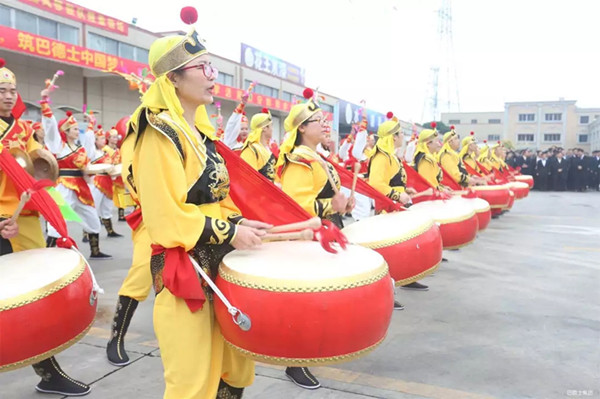 巴德士威风锣鼓队