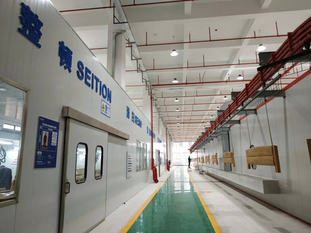 巴德士董事长方学平获评“赣州十大经济年度人物” 巴德士董事长方学平获评“赣州十大经济年度人物”